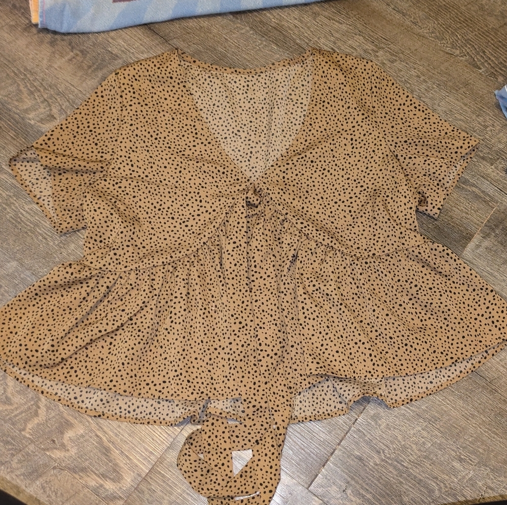 A cute flowing cropped shirt